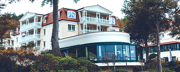 Strassenansicht Pool Strandhotel Bansin